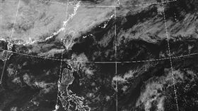 颱風下週生成？專家3圖分析動向：期待　曝西半部降雨機率（圖／中央氣象局）