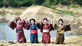 苗栗永和山水庫，永安橋，阿嬤級網美跳祈雨舞拍照，