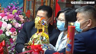 恭請大甲媽出神龕　小英祈求天降甘霖