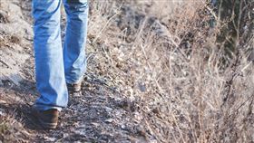 湖,警告,鄰居,宮廟,靈異(翻攝自 Pixabay)