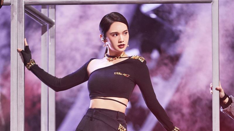 隊友自爆迷戀李榮浩？楊丞琳眼神亮了