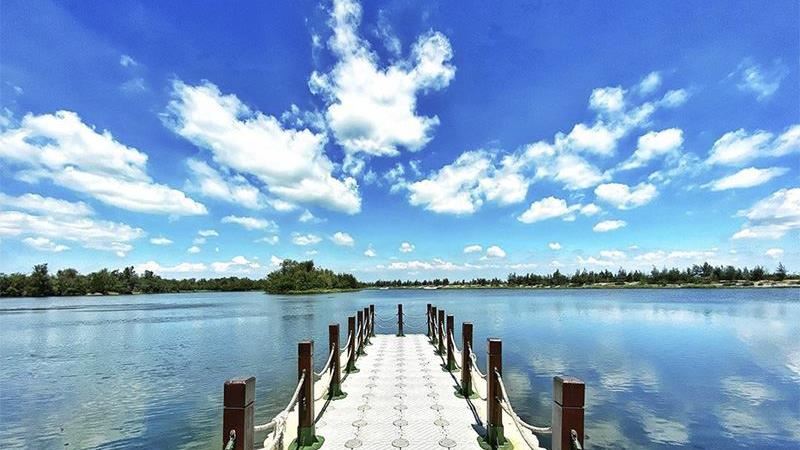 雲林「椬梧滯洪池」美景媲美日月潭