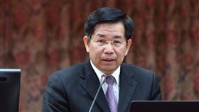 潘文忠請辭　盼讓政治操作就此停止行政院14日證實教育部長潘文忠已辭職，潘文忠並發表聲明強調，希望透過辭職讓所有政治操作就此停止，並提醒各界理性思考，讓台大校長遴選紛爭有重新釐清的機會。（檔案照片）中央社　107年4月14日