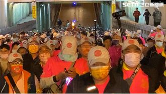 標哥親押轎！大甲媽過地下道僅6分鐘