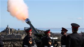 99歲菲利普親王辭世！英國軍方「鳴炮41響」致敬（圖／路透社／達志影像）