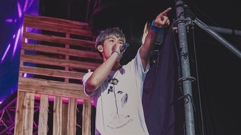 鼓鼓合體神秘嘉賓　首唱全明星主題曲