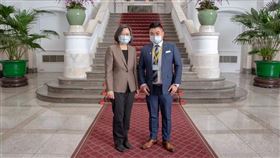 國際傑出發明奬大贏家　總統二度接見瑞崎生醫