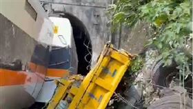 台鐵,太魯閣號,出軌,列車,乘客,死傷