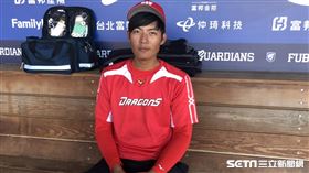 ▲味全龍左投王維中傷癒。（圖／記者黃泓哲攝影）