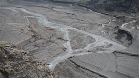 56年最嚴重旱災！德基水庫蓄水量再降　驚現「水底枯林」（圖／小草工作室授權提供）