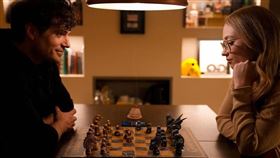 亨利卡維爾親自曝光合照認愛。（圖／翻攝自Henry Cavill IG）