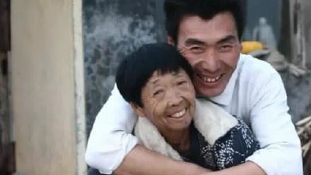 嫁26歲尪！58歲嬤整成少婦近況曝