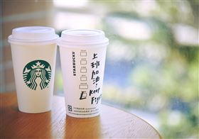 星巴克買一送一，圖／翻攝自星巴克咖啡同好會(Starbucks Coffee)臉書
