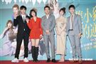 全新八點華劇《三隻小豬的逆襲》舉行首映會，卡司陣容空前，除了王傳一、賴雅妍、謝佳見以外，還有「老爸專業戶」李天柱、劉瑞琪、魏蔓、孫沁岳、高英軒，還有成語蕎等。（圖／記者楊澍攝影）