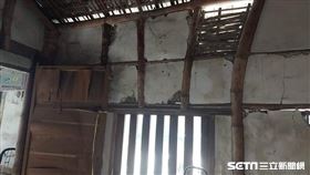 4口擠一張床　小姊妹等十年有房間了／熱心志工提供、記者張雅筑攝