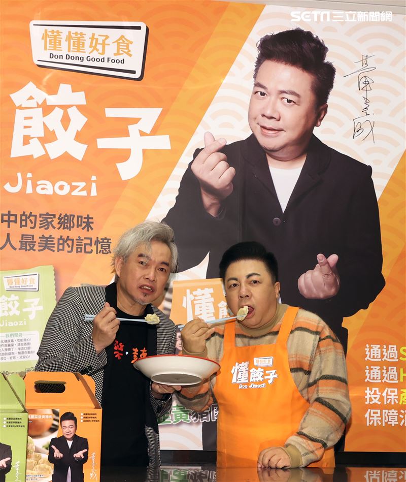 康康替董至成副業站台。（記者邱榮吉/攝影）