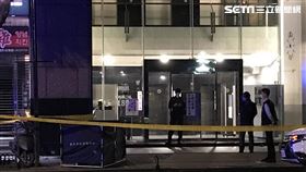 台北市基隆路二段男子墜樓現場。（圖／讀者提供）