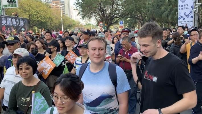 疫情持續　在台外國人居留時限再延長