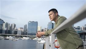 《不日成婚》陳家樂透露自己最常笑場，天天請劇組吃飯。（圖／華映娛樂提供）