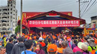 白沙媽一早停駕福營宮　選天公爐位子