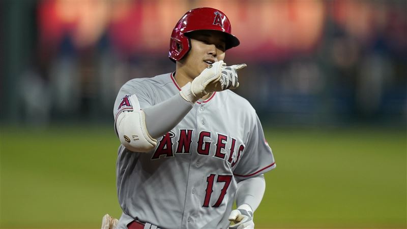 左投照轟　大谷翔平陽春砲被球迷接殺