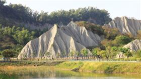 ▲牛埔泥岩水土保持教學園區-在月世界看見生命的感動。