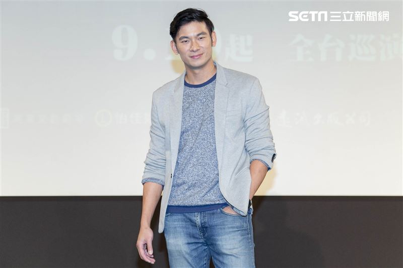 《用九柑仔店》改編為舞台劇，亮哲出席記者會。（圖／記者楊澍攝影）