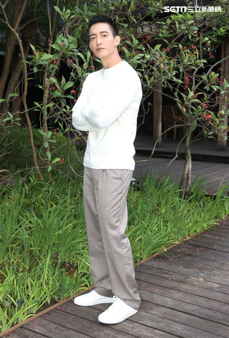 「全明星」王家梁三立新聞網專訪。（記者邱榮吉/攝影）