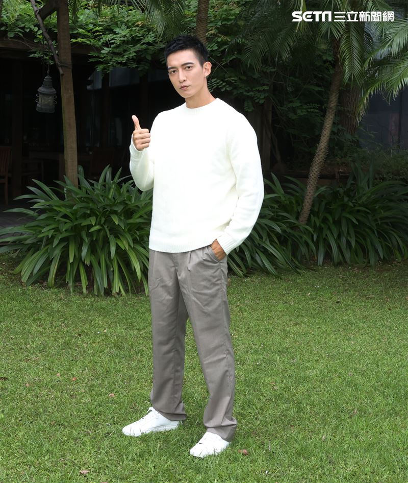 「全明星」王家梁三立新聞網專訪。（記者邱榮吉/攝影）