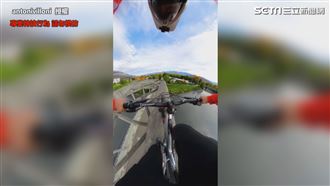 法男兩輪上橋梁　越野第一視角畫面曝