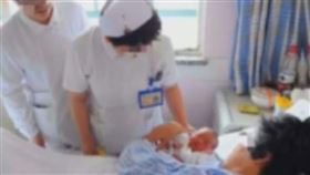 57歲媽賭氣生小孩（圖／翻攝自微博）