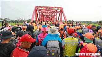 白沙媽率十萬信眾抵雲林！壯觀畫面曝