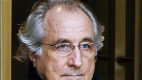 華爾街「金融巨騙」馬多夫（BernardL.Madoff） 涉及多起龐式騙局。（圖／路透社／達志影像）
