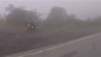 重機過彎直衝下山！網驚曝魔神仔傳說