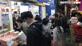 獨／賣不完！台灣製「醫療口罩一盒99元」 民眾擠爆藥局（圖／讀者提供）