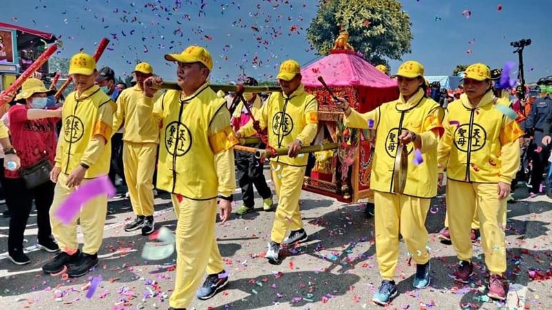 為愛跟著白沙媽走？香燈腳吐動人心聲