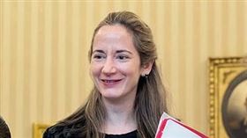 美國總統拜登提名前中央情報局（CIA）官員海恩斯（中）擔任國家情報總監，聯邦參議院今天表決通過任命案。（圖／翻攝自維基百科，版權屬公有領域）