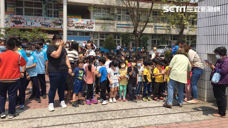 白沙屯媽沒來竟神展開　國小孩童嗨了