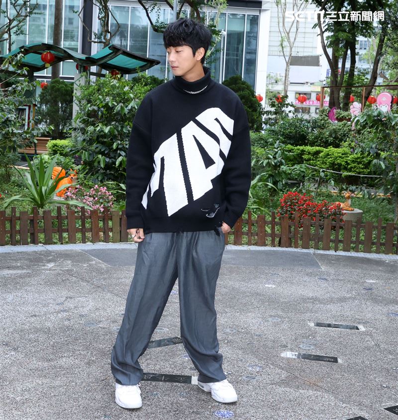 許書豪三立新聞網專訪。（記者邱榮吉/攝影）