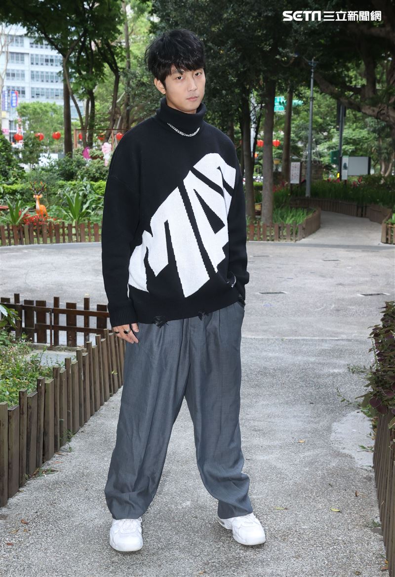 許書豪三立新聞網專訪。（記者邱榮吉/攝影）