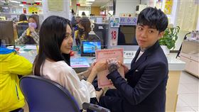 謝和弦莉婭拍陸商跳舞廣告。（圖／莉婭提供）