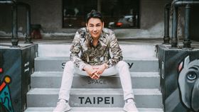 JC堃/固力狗娛樂提供