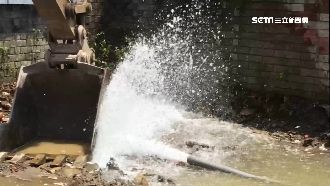 台中施工挖破水管噴2小時　民眾狂怨
