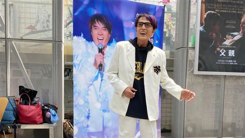 歌王休克輸12袋血　求：不要帶我走