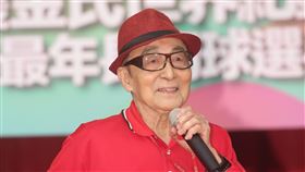 最年長羽球選手　林友茂獲金氏世界紀錄（3）老頑童林友茂（圖）榮獲金氏世界紀錄認證最年長羽球選手，16日舉辦記者會宣傳，林友茂談起羽球經歷，滔滔不絕。中央社記者吳家昇攝　110年4月16日