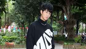 許書豪三立新聞網專訪。（記者邱榮吉/攝影）