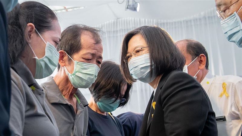 追思台鐵罹難者　小英誓言推台鐵改革