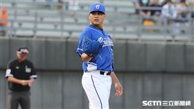 ▲富邦悍將先發投手邦威投手犯規。（圖／記者劉彥池攝影）