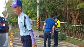 台南仁德十鼓文化村驚傳砍人！　10煞追砍2男（圖／翻攝自台南爆料公社）