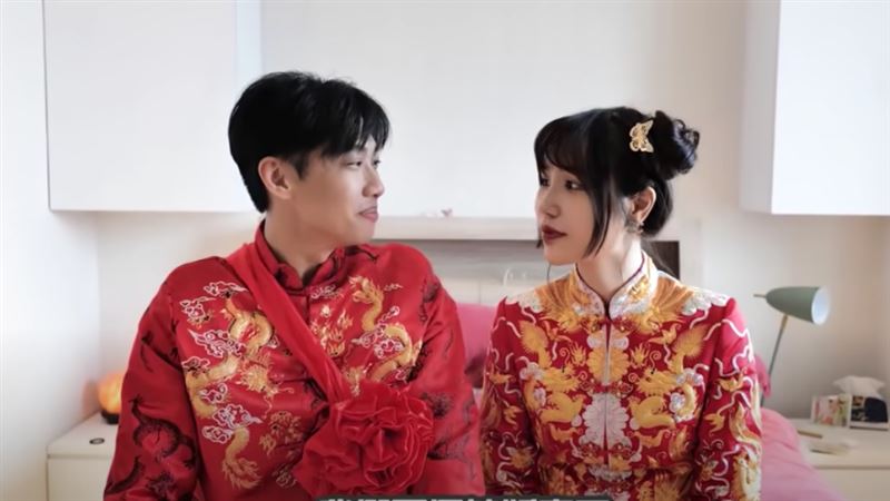 妻龍鳳褂現身美翻　尼克一舉動甜炸